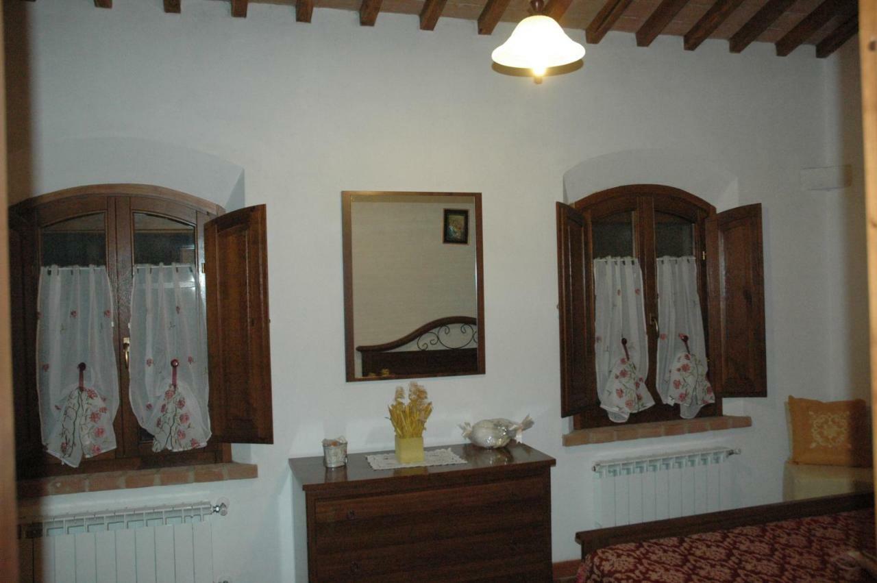 Agriturismo Podere Molino Peccioli Luaran gambar